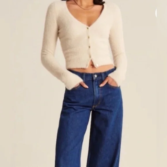 Abercrombie & Fitch Soft Eyelash Button-Down Cream Cardigan Women's Sweater Sz S - Picture 3 of 11